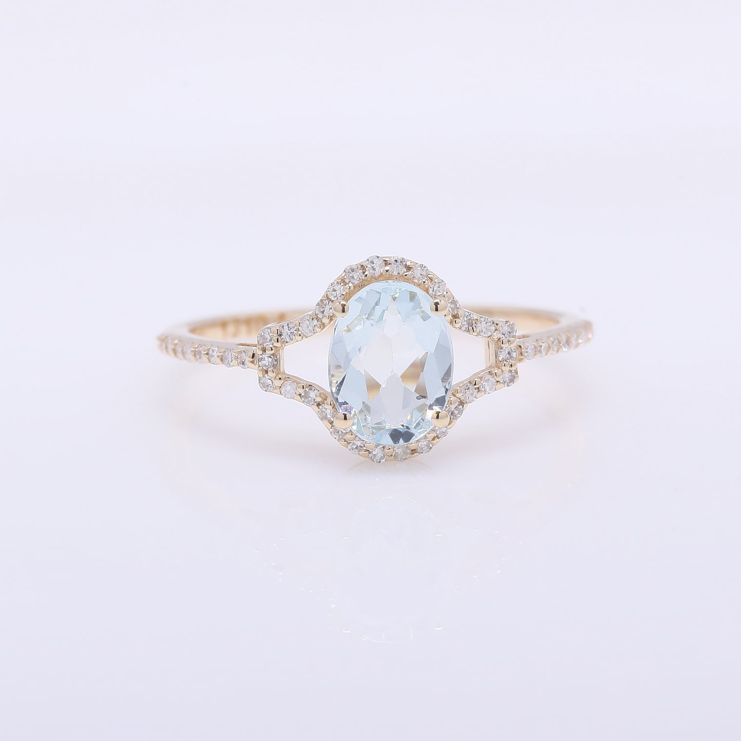 1.05 Ct Oval Mixed Cut Natural Aquamarine 14K Gold Ring