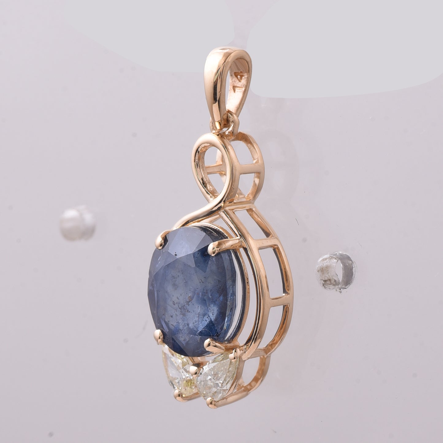 3.19 Ct Oval Mixed Cut Natural Sapphire 14K Gold Pendant