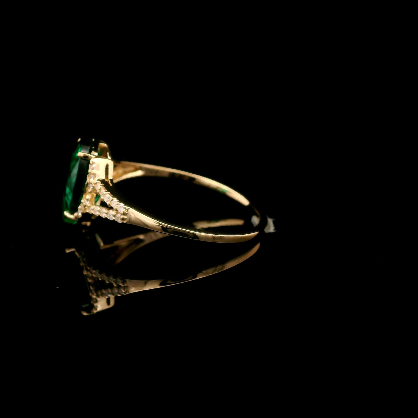 1.89 Ct Pear Mixed Cut Lab Grown Emerald 14K Gold Ring