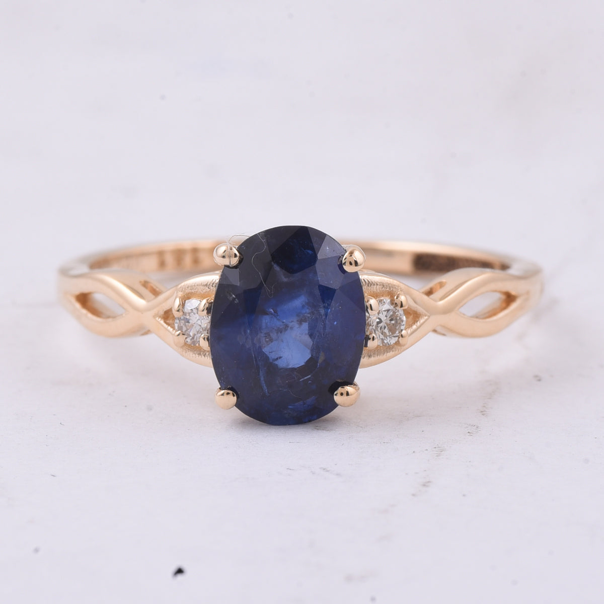 1.79 Ct Oval Natural Sapphire 14K Gold Ring