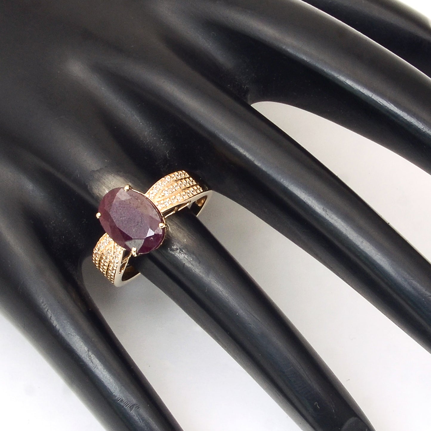 3.79 Ct Oval Mixed Cut Natural Corundum Ruby 14K Gold Ring