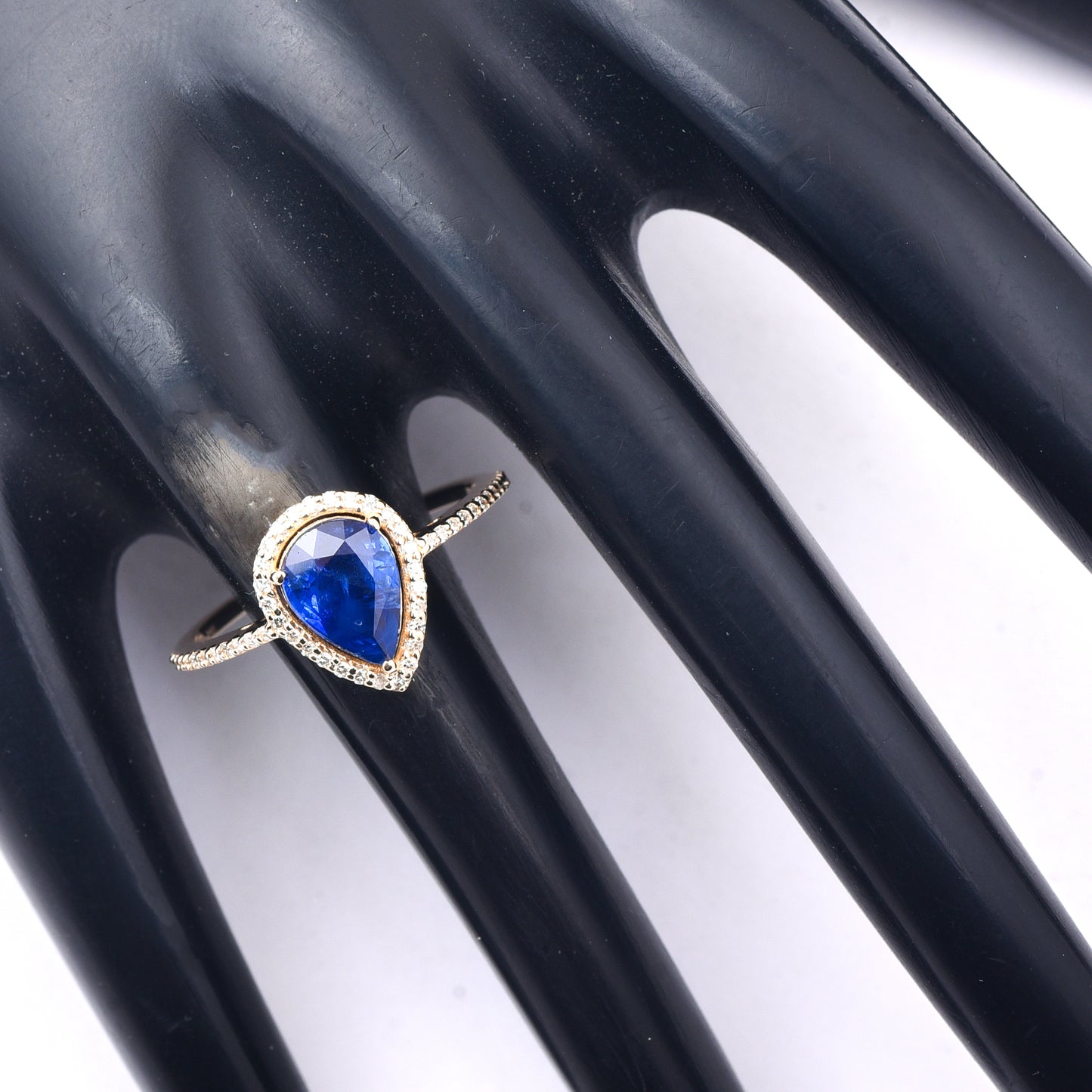 1.51 Ct Pear Mixed Cut Natural Sapphire 14K Gold Ring