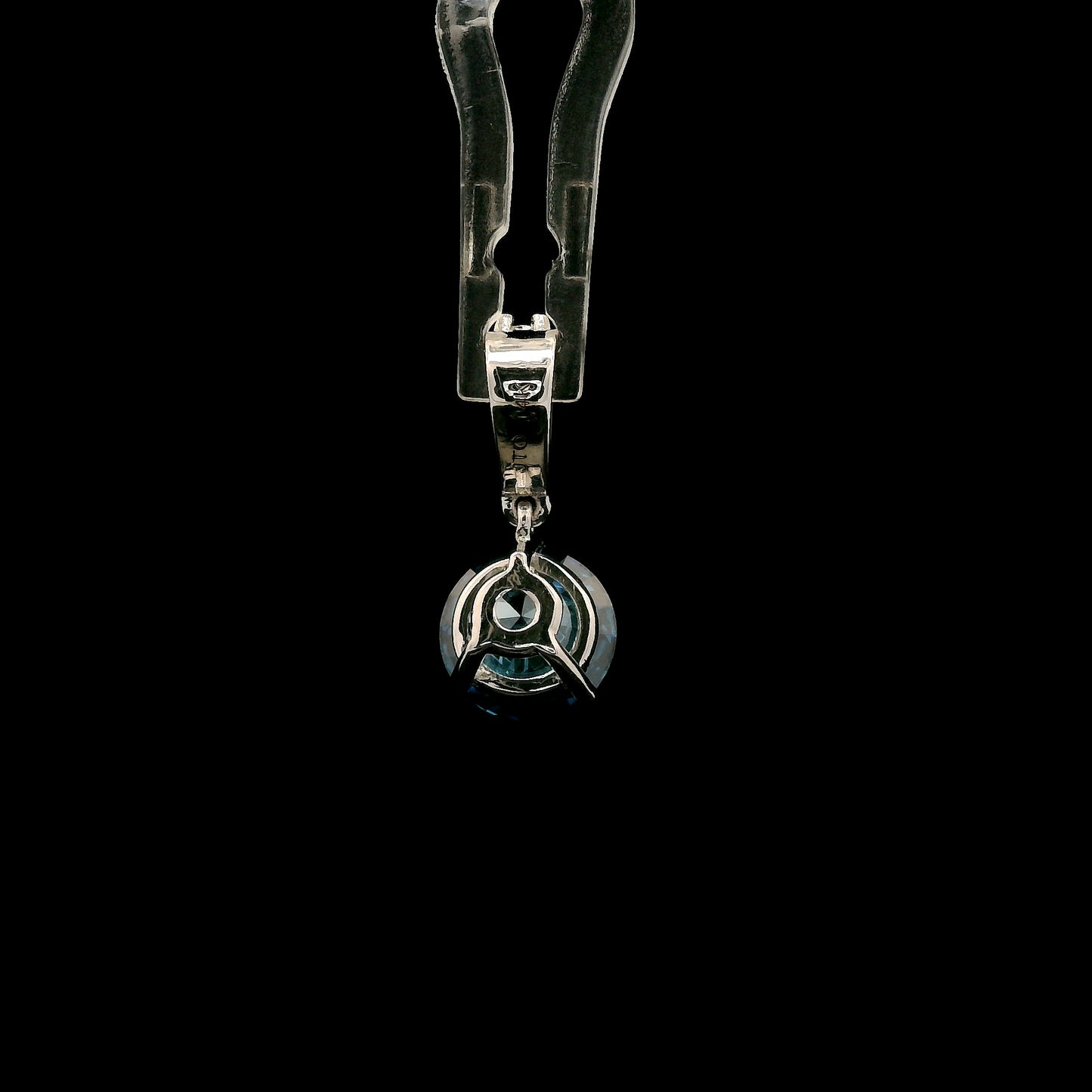 1.72 Carats Blue Lab Grown Diamond 14K Gold Pendant