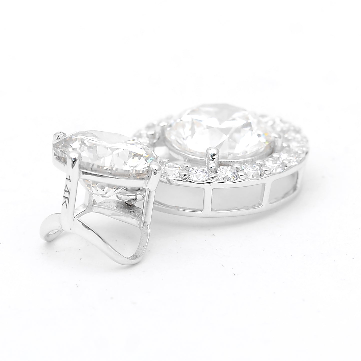 3.84 Carats Lab Grown Diamond 14K Gold Pendant