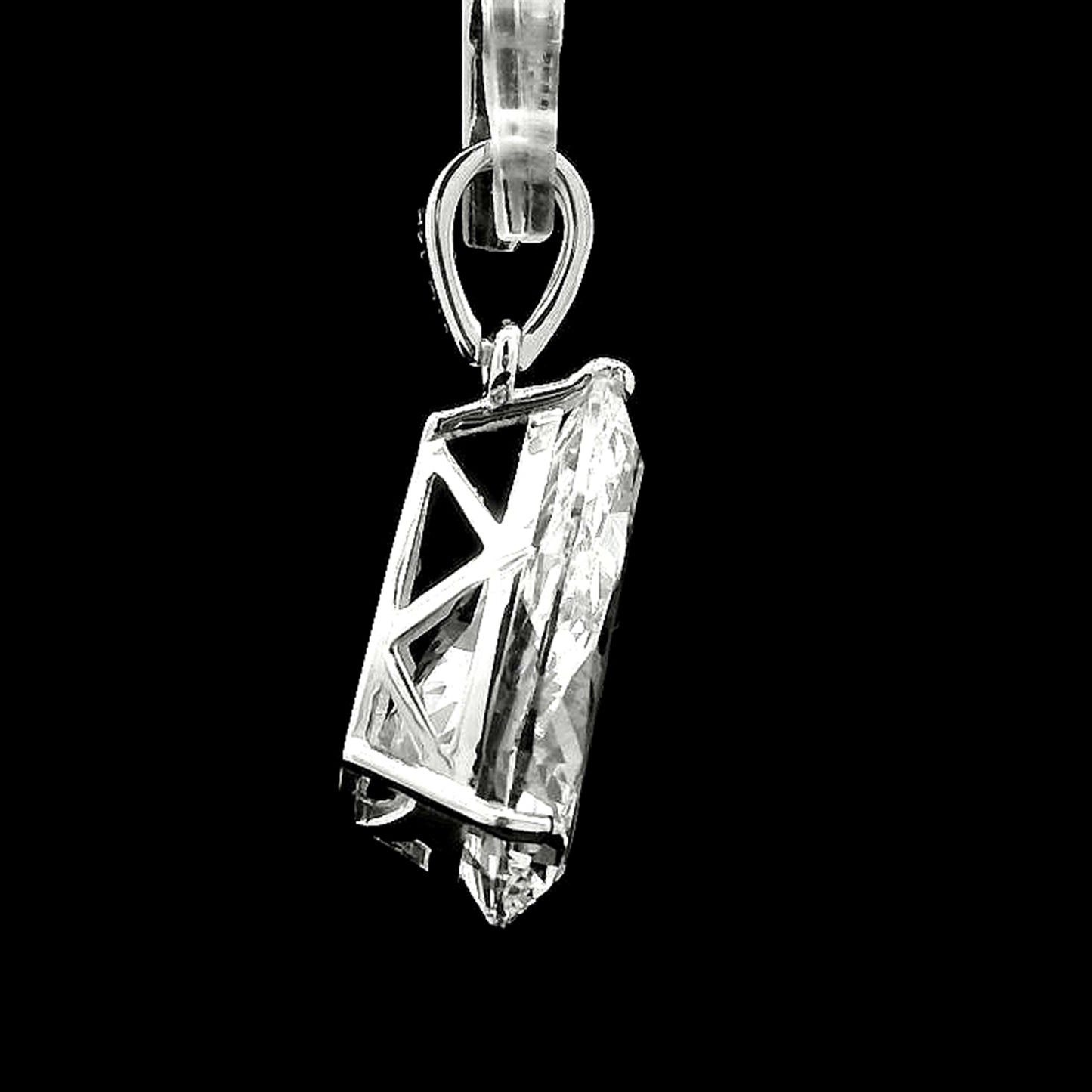 4.82 Carats Lab Grown Diamond 14K Gold Pendant