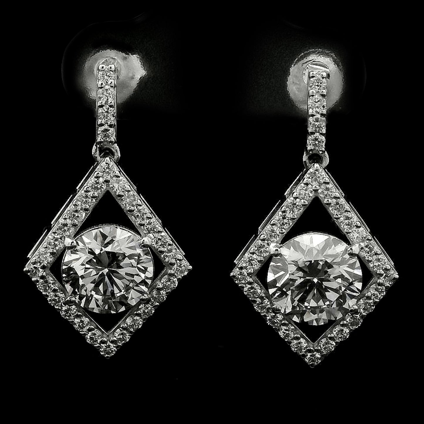 3.98 Carats Lab Grown Diamond 14K Gold Earrings
