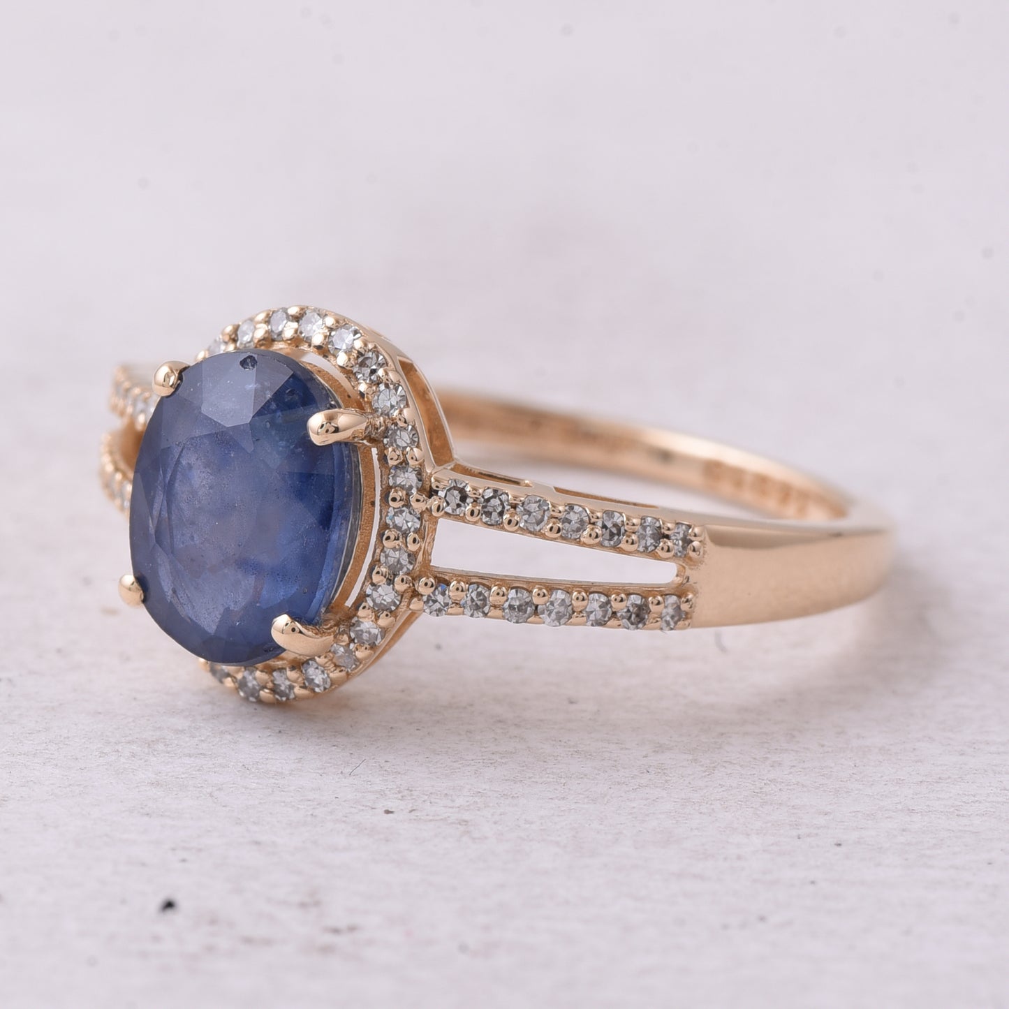 2.07 Ct Oval Mixed Cut Natural Sapphire 14K Gold Ring