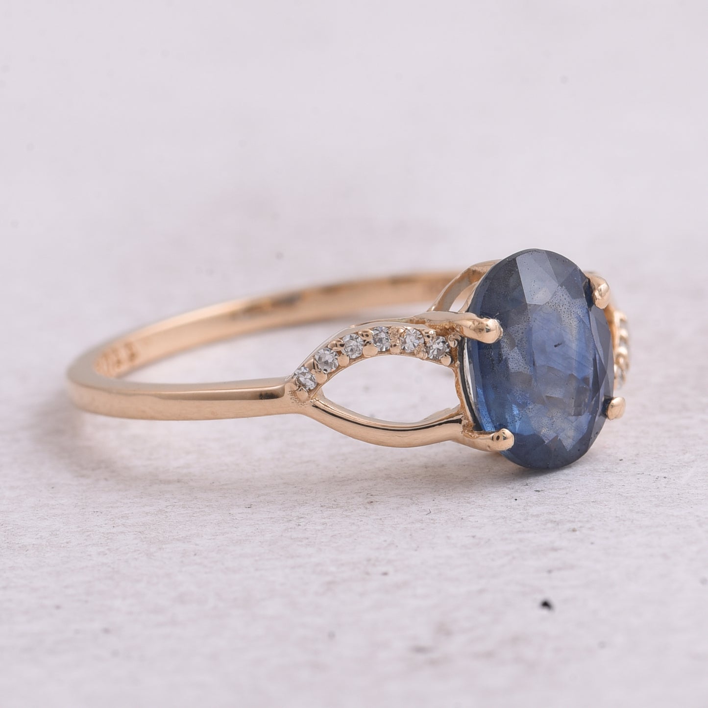 1.74 Ct Oval Mixed Cut Natural Sapphire 14K Gold Ring