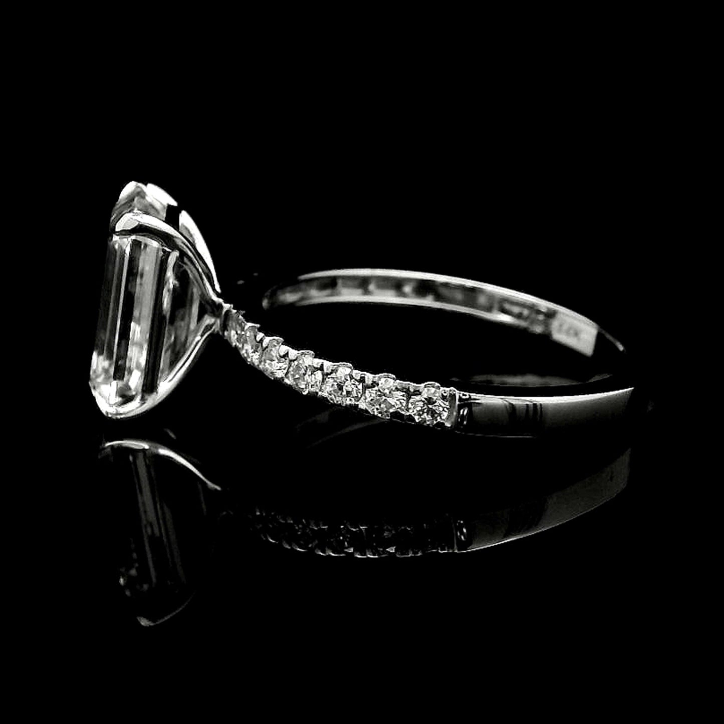 3.18 Carats Lab Grown Diamond 14K Gold Ring
