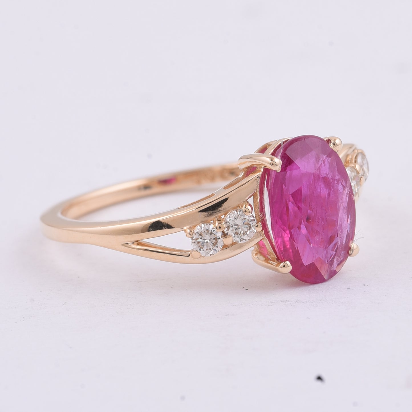 2.02 Ct Oval Natural Ruby 14K Gold Ring