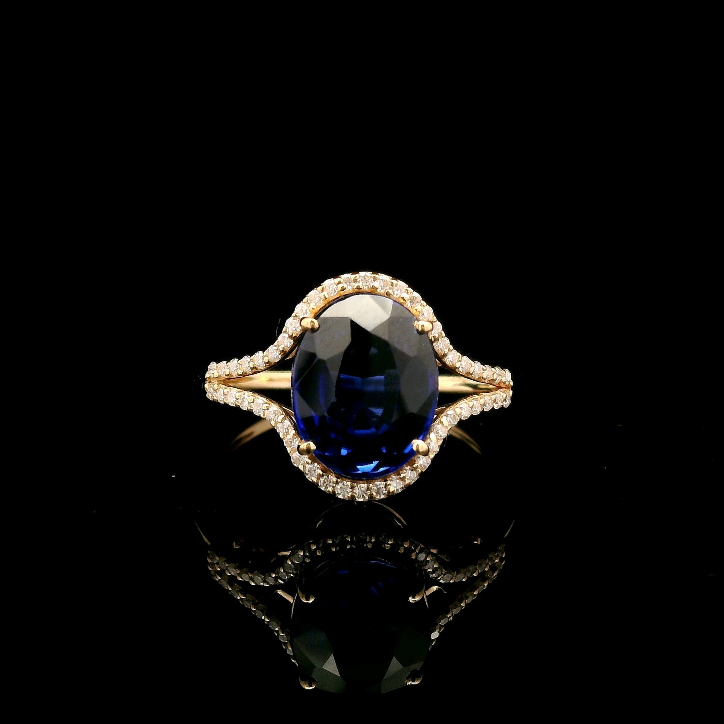 3.87 Ct Oval Mixed Cut Lab Grown Sapphire 14K Gold Ring