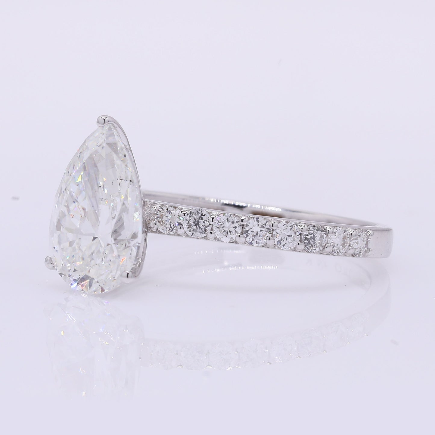 2.28 Carats Lab Grown Diamond 14K Gold Ring