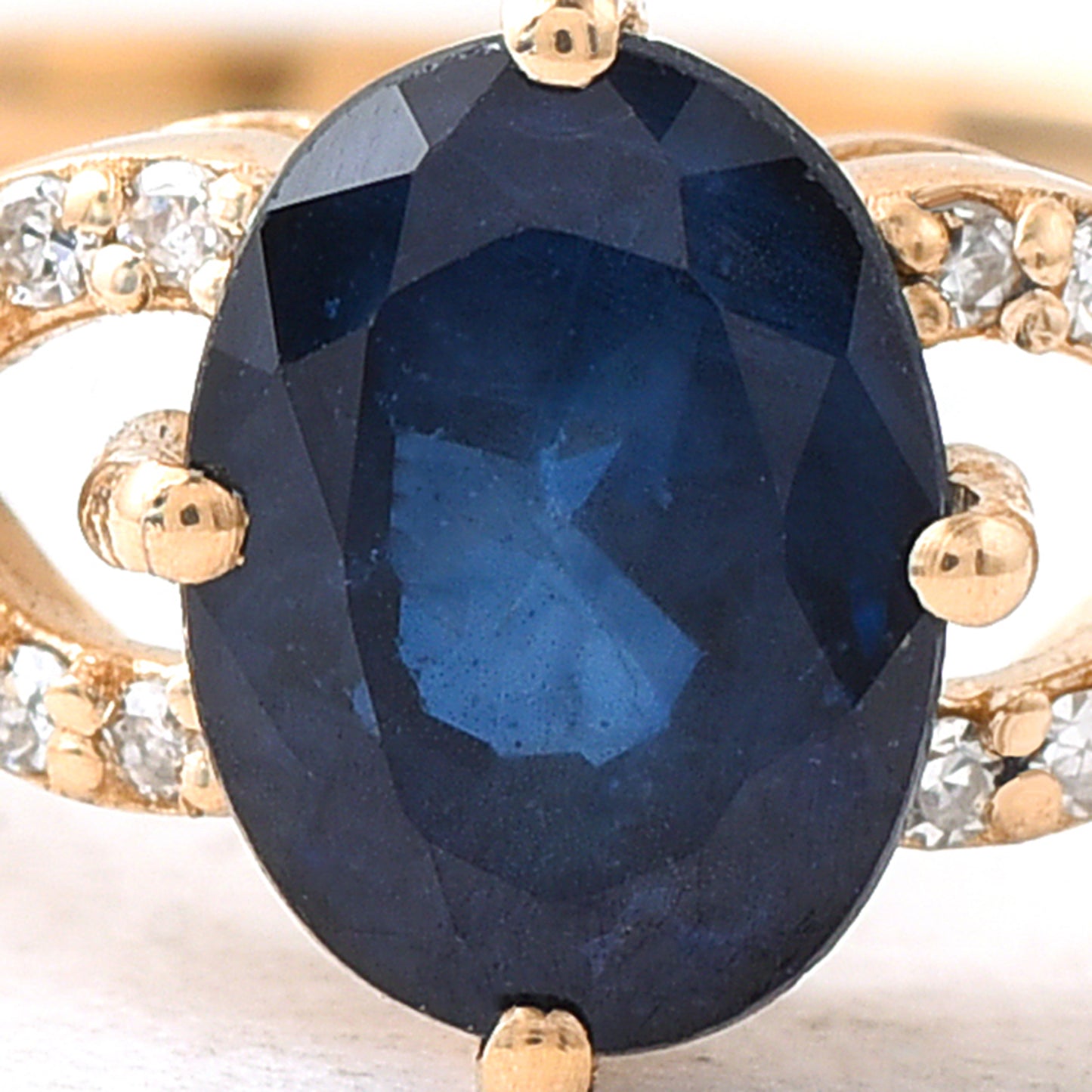 1.41 Ct Oval Sapphire 14K Gold Ring
