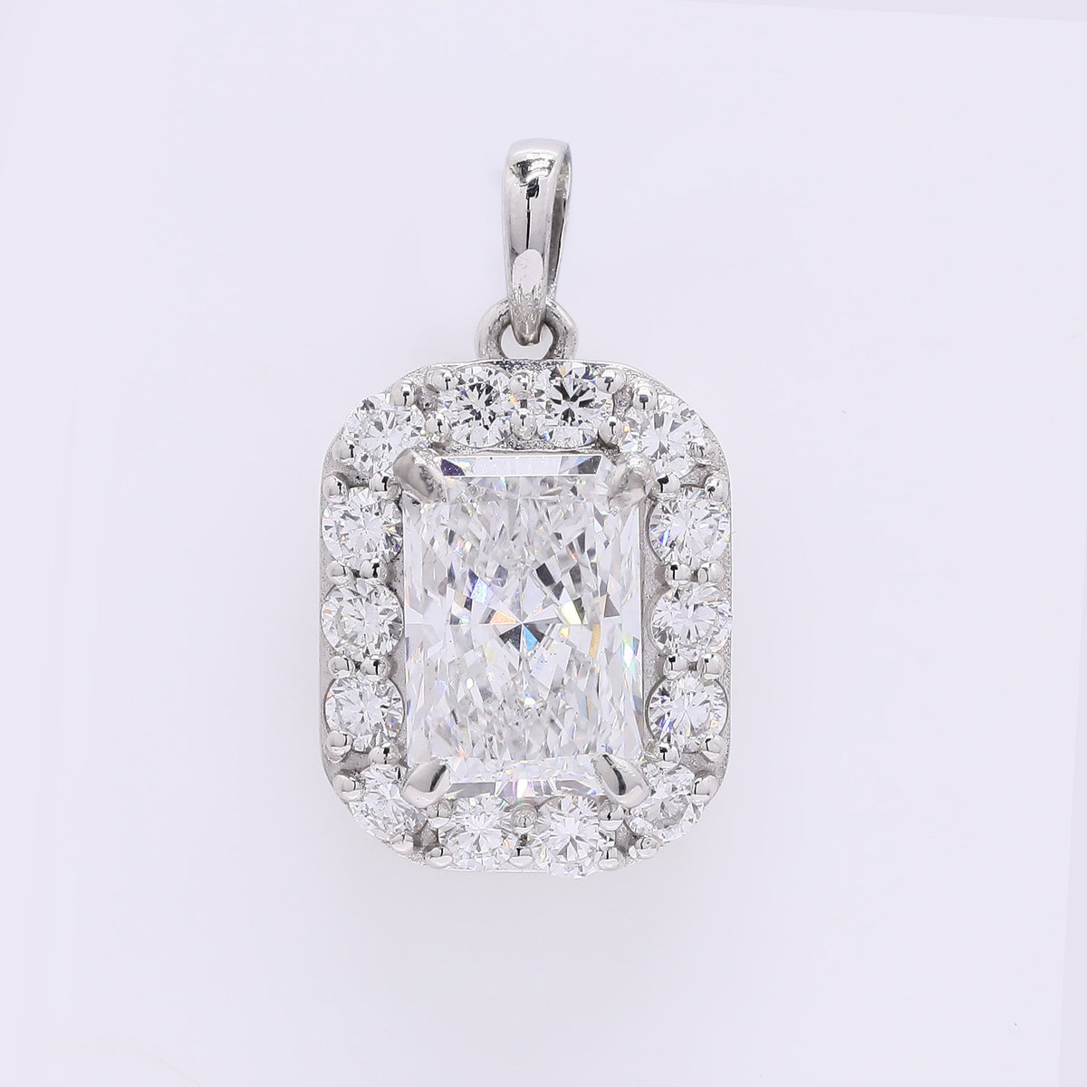 2.51 Carats Lab Grown Diamond 950 Platinum Pendant