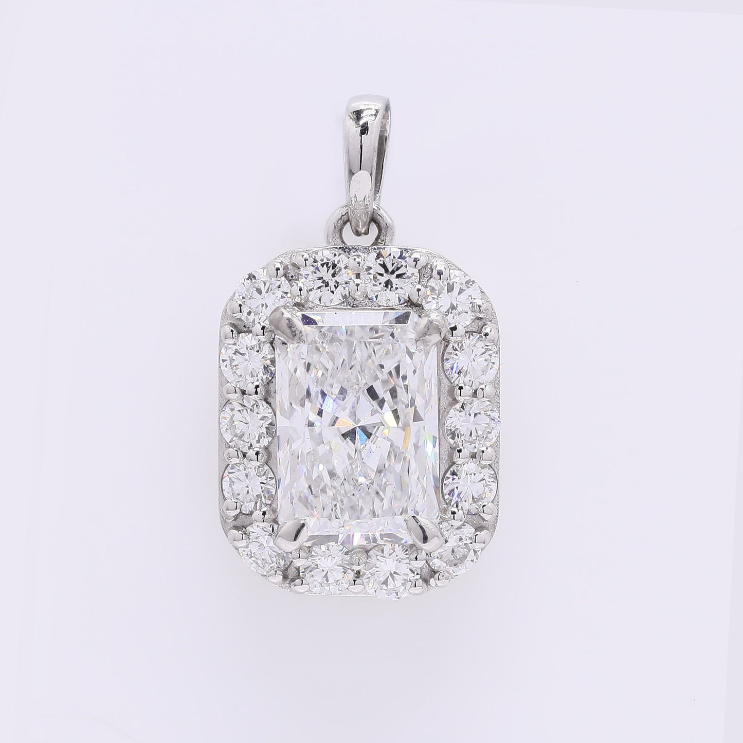 2.51 Carats Lab Grown Diamond 950 Platinum Pendant