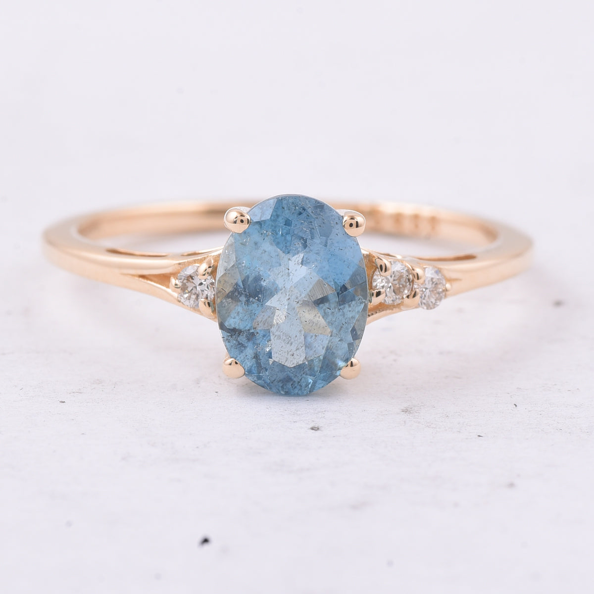 1.23 Ct Oval Natural Aquamarine 14K Gold Ring