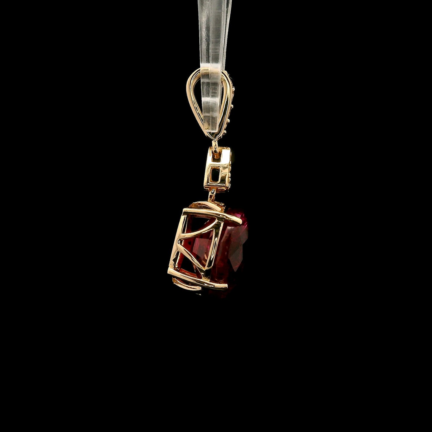 4.88 Ct Oval Mixed Cut Lab Grown Ruby 14K Gold Pendant