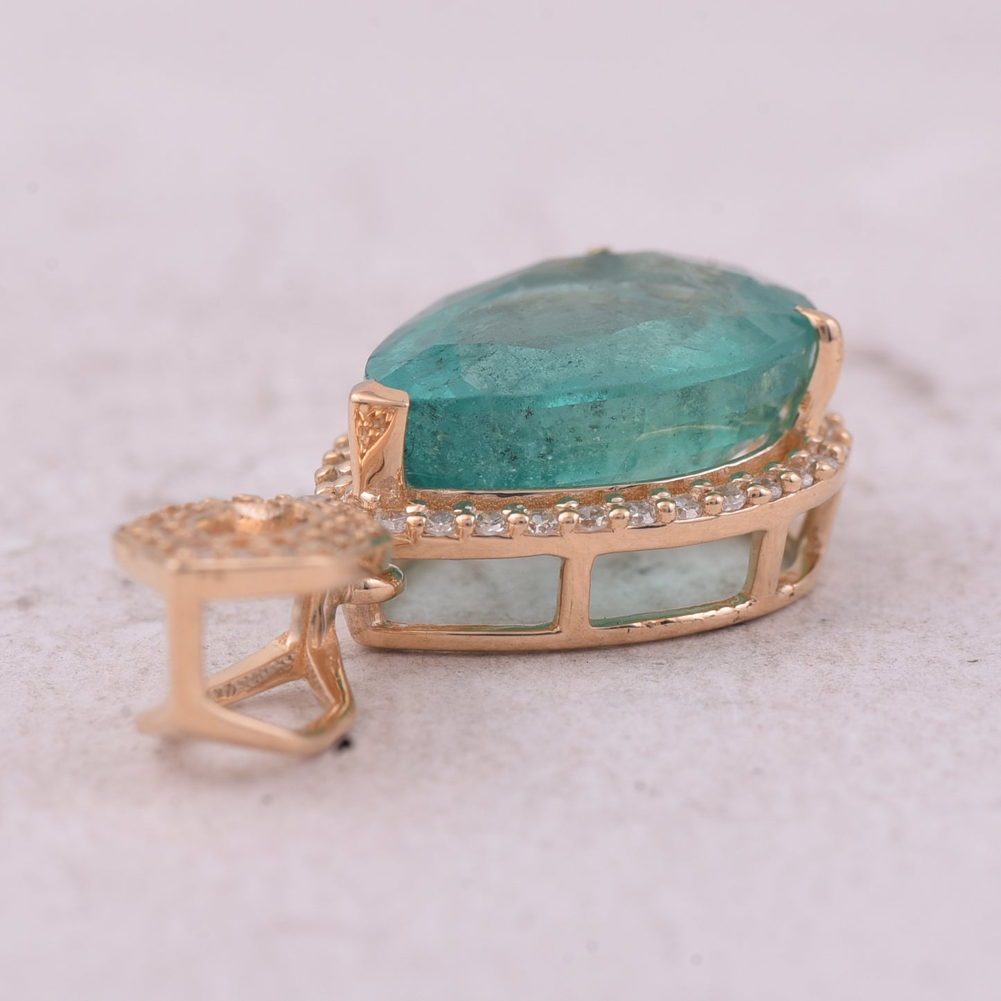 3.36 Ct Pear Mixed Cut Natural Emerald 14K Gold Pendant