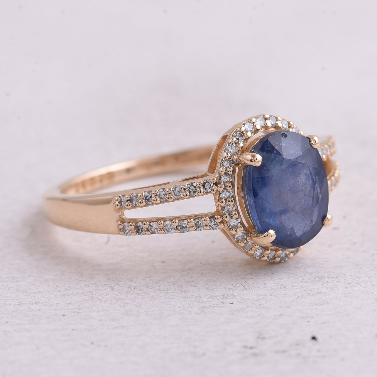 2.07 Ct Oval Mixed Cut Natural Sapphire 14K Gold Ring