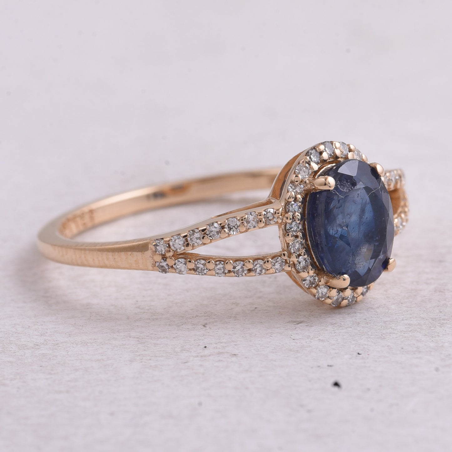 1.38 Ct Oval Mixed Cut Natural Sapphire 14K Gold Ring