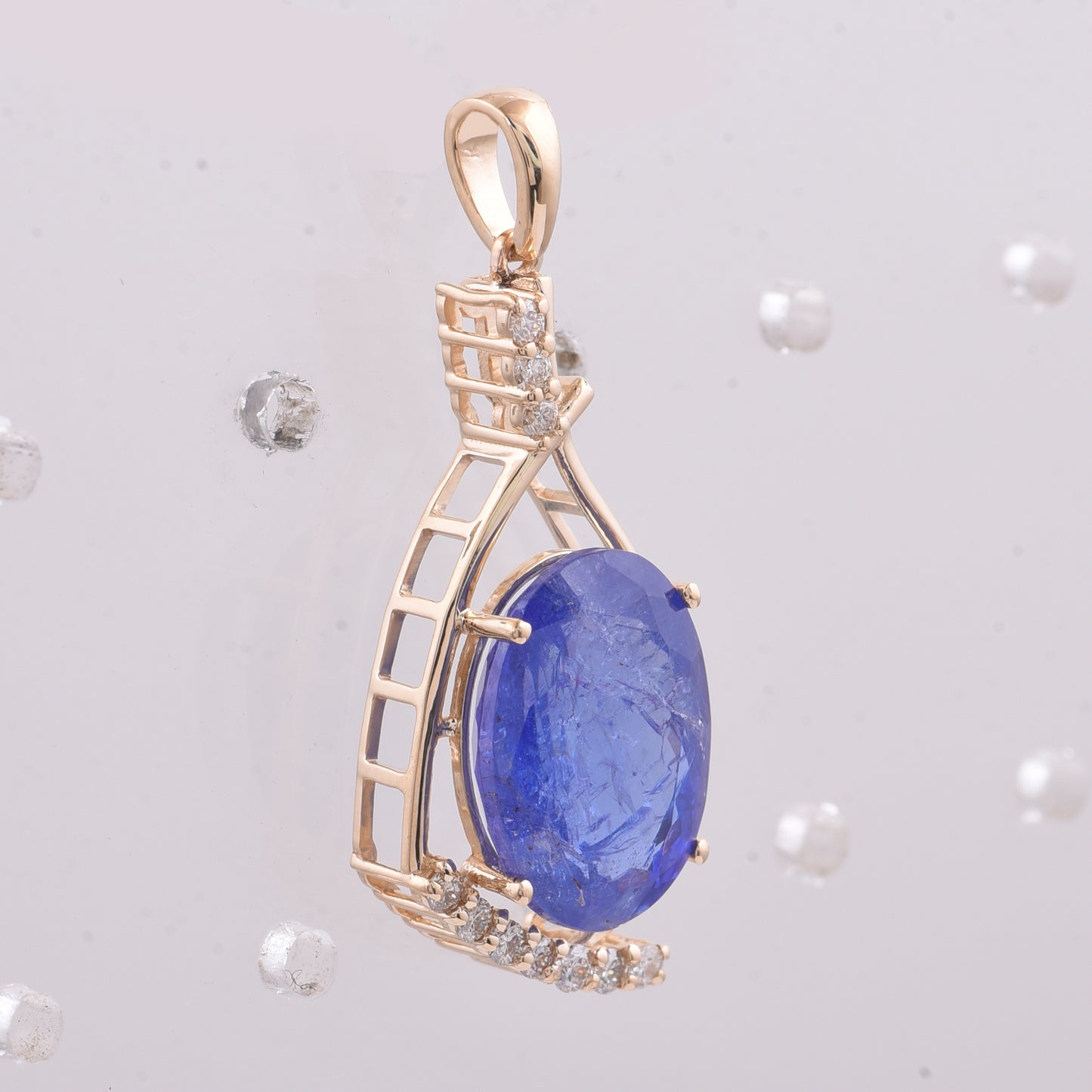 5.66 Ct Oval Natural Tanzanite 14K Gold Pendant