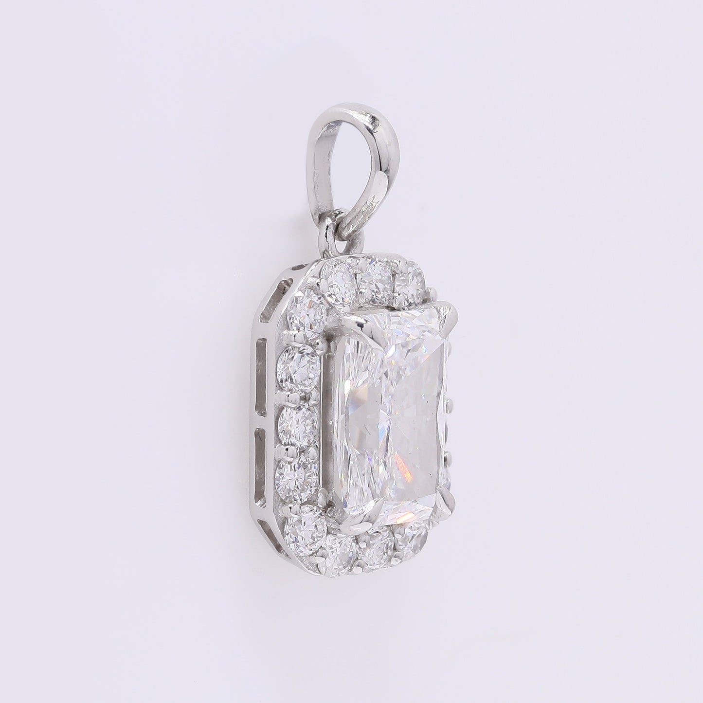 2.51 Carats Lab Grown Diamond 950 Platinum Pendant