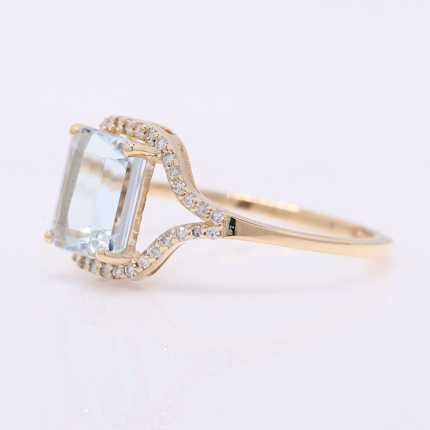 1.80 Ct Octagon Step Cut Natural Aquamarine 14K Gold Ring
