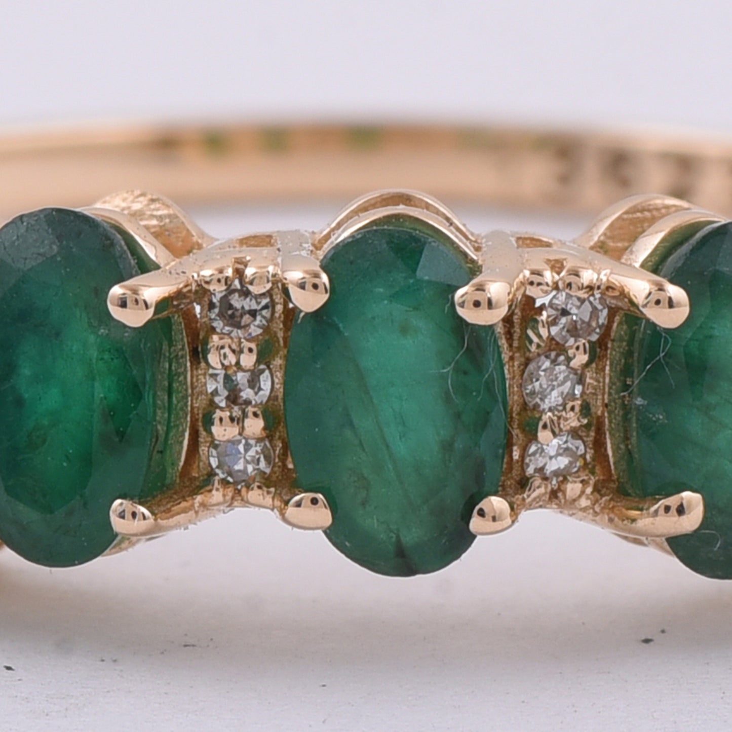 1.27 Ct Oval Natural Emerald 14K Gold Ring