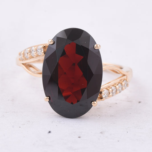 6.80 Ct Oval Natural Garnet 14K Gold Ring