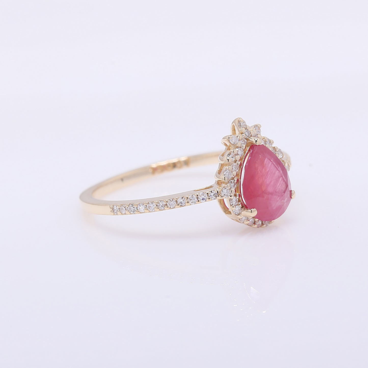 1.37 Ct Pear Mixed Cut Natural Ruby 14K Gold Ring
