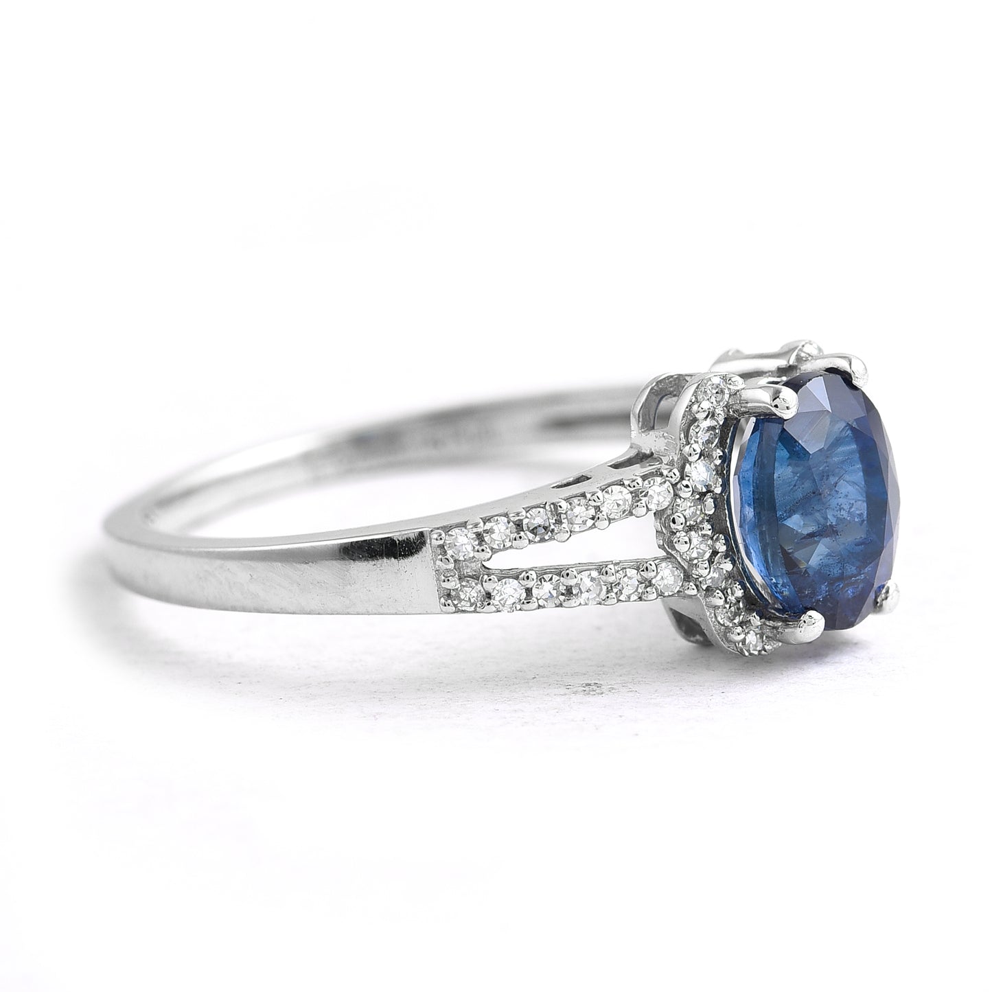 1.40 Ct Oval Sapphire 950 Platinum Ring