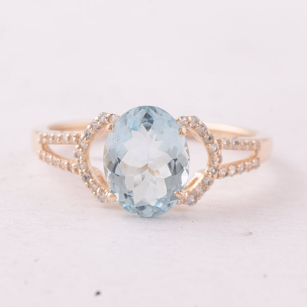 1.59 Ct Oval Aquamarine 9K Gold Ring