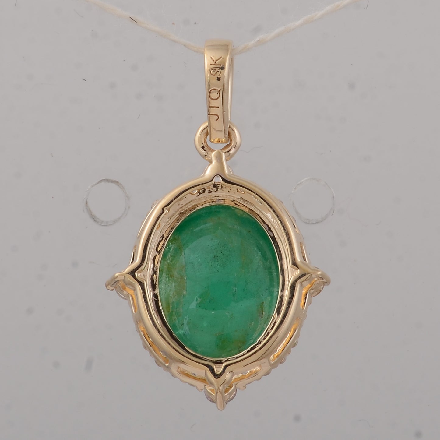 3.67 Ct Oval Emerald 9K Gold Pendant