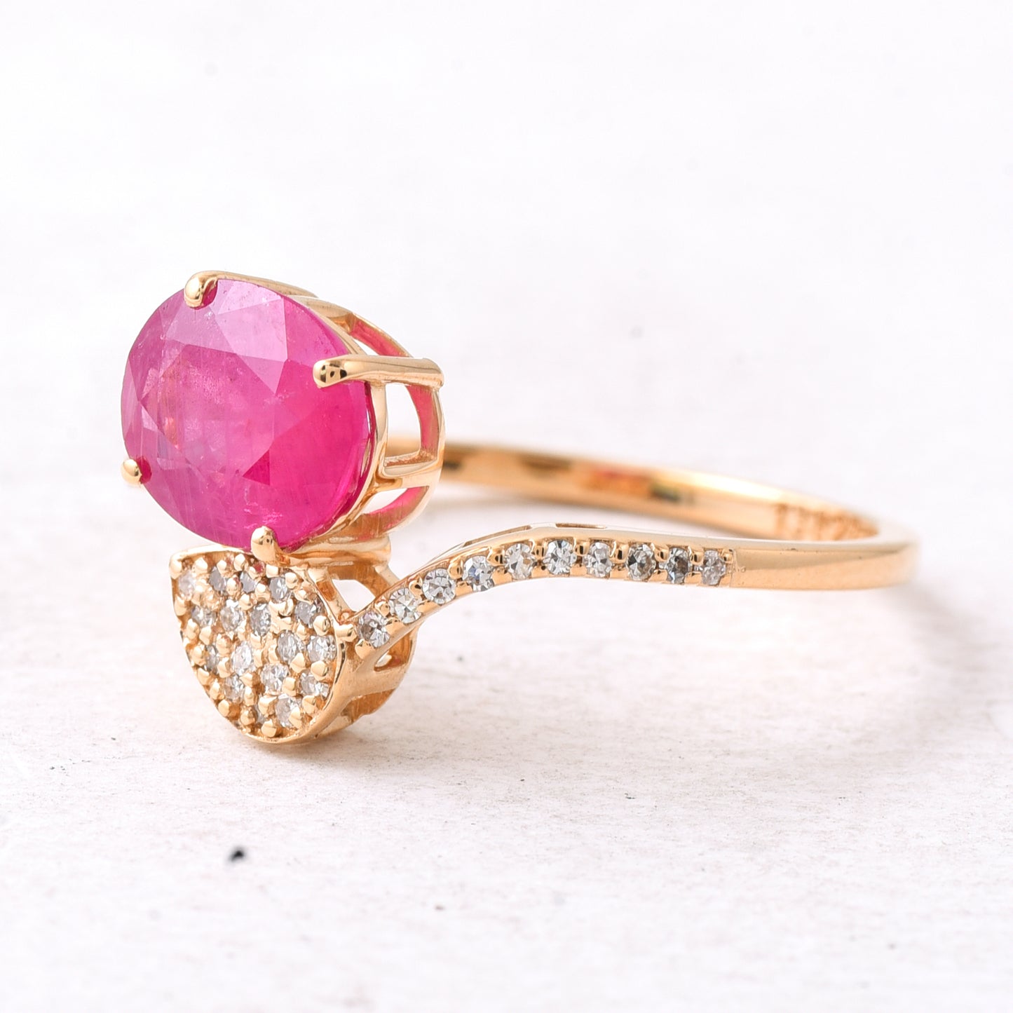 2.00 Ct Oval Mixed Cut Natural Ruby 14K Gold Ring