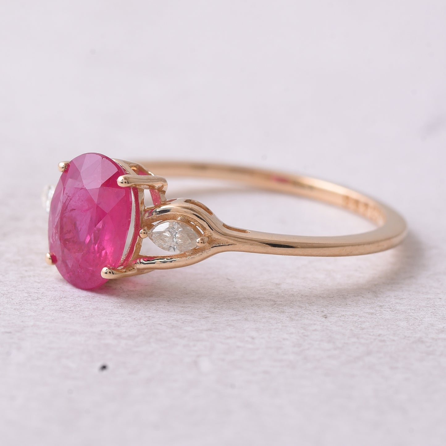 1.65 Ct Oval Natural Ruby 14K Gold Ring