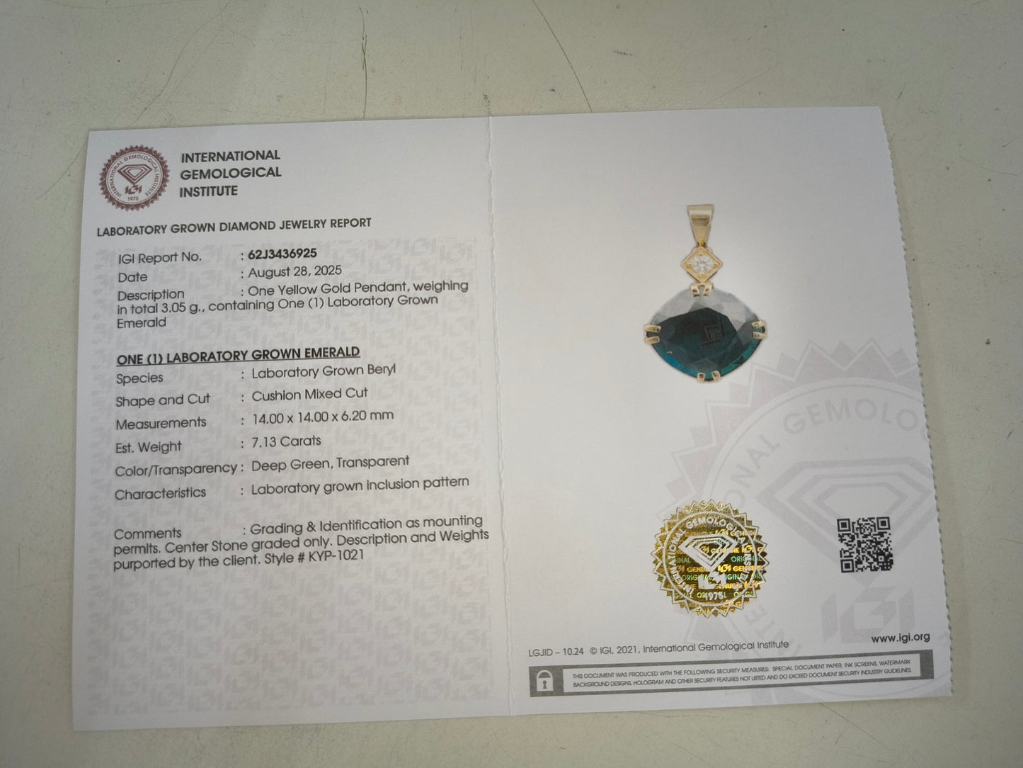 7.21 Ct Cushion Mixed Cut Lab Grown Emerald 14K Gold Pendant