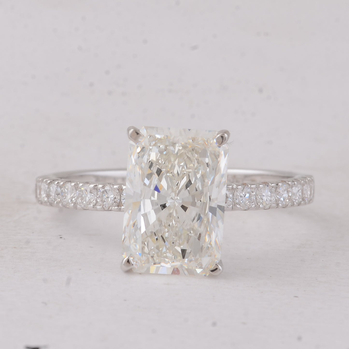 3.38 Carats Lab Grown Diamond 14K Gold Ring