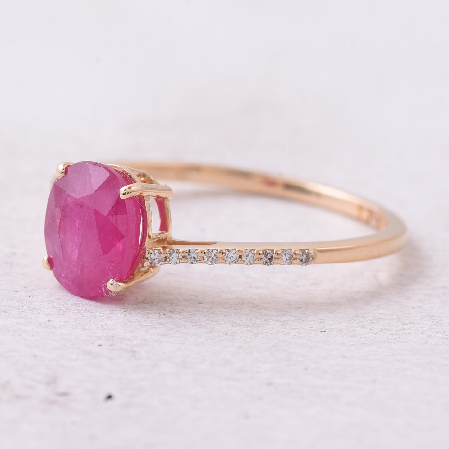 1.76 Ct Oval Natural Ruby 14K Gold Ring