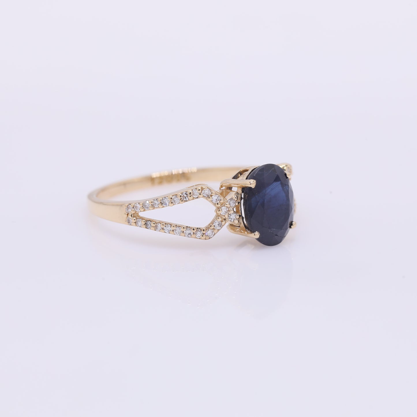 2.02 Ct Oval Mixed Cut Natural Sapphire 14K Gold Ring