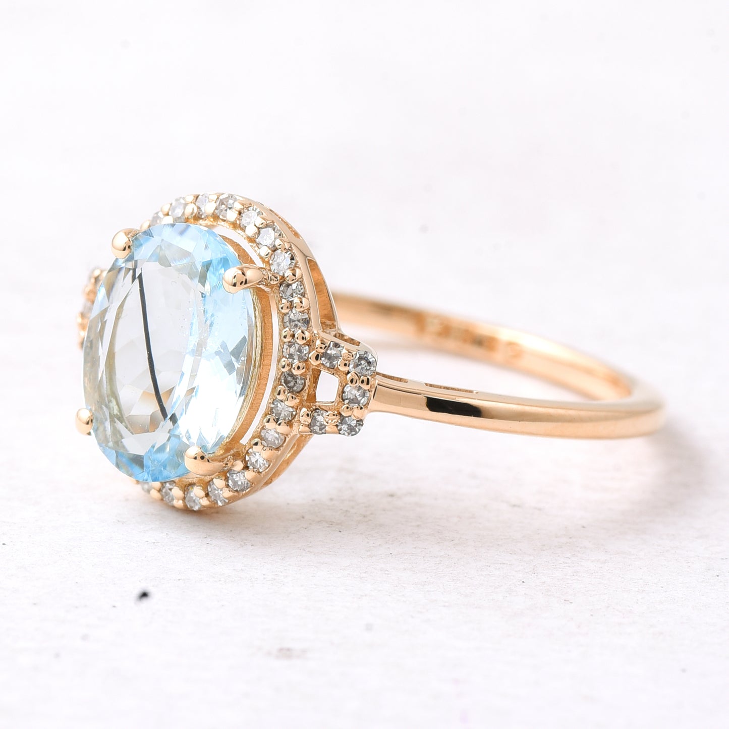 1.40 Ct Oval Mixed Cut Natural Aquamarine 14K Gold Ring