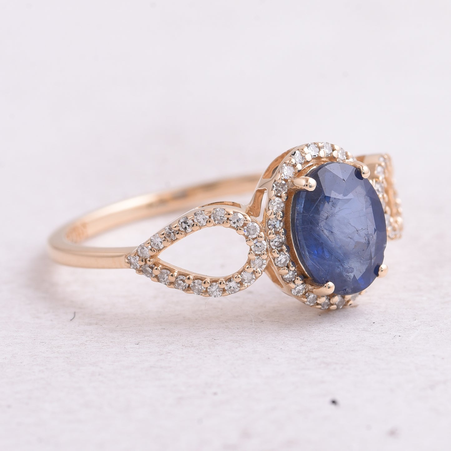 1.75 Ct Oval Mixed Cut Natural Sapphire 14K Gold Ring