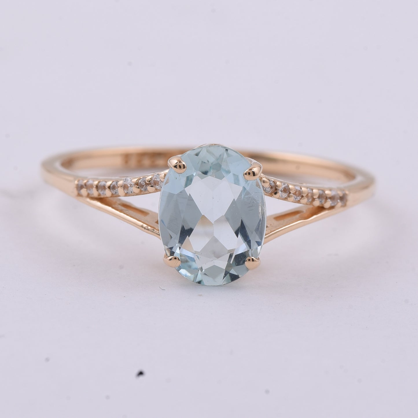 1.05 Ct Oval Natural Aquamarine 14K Gold Ring
