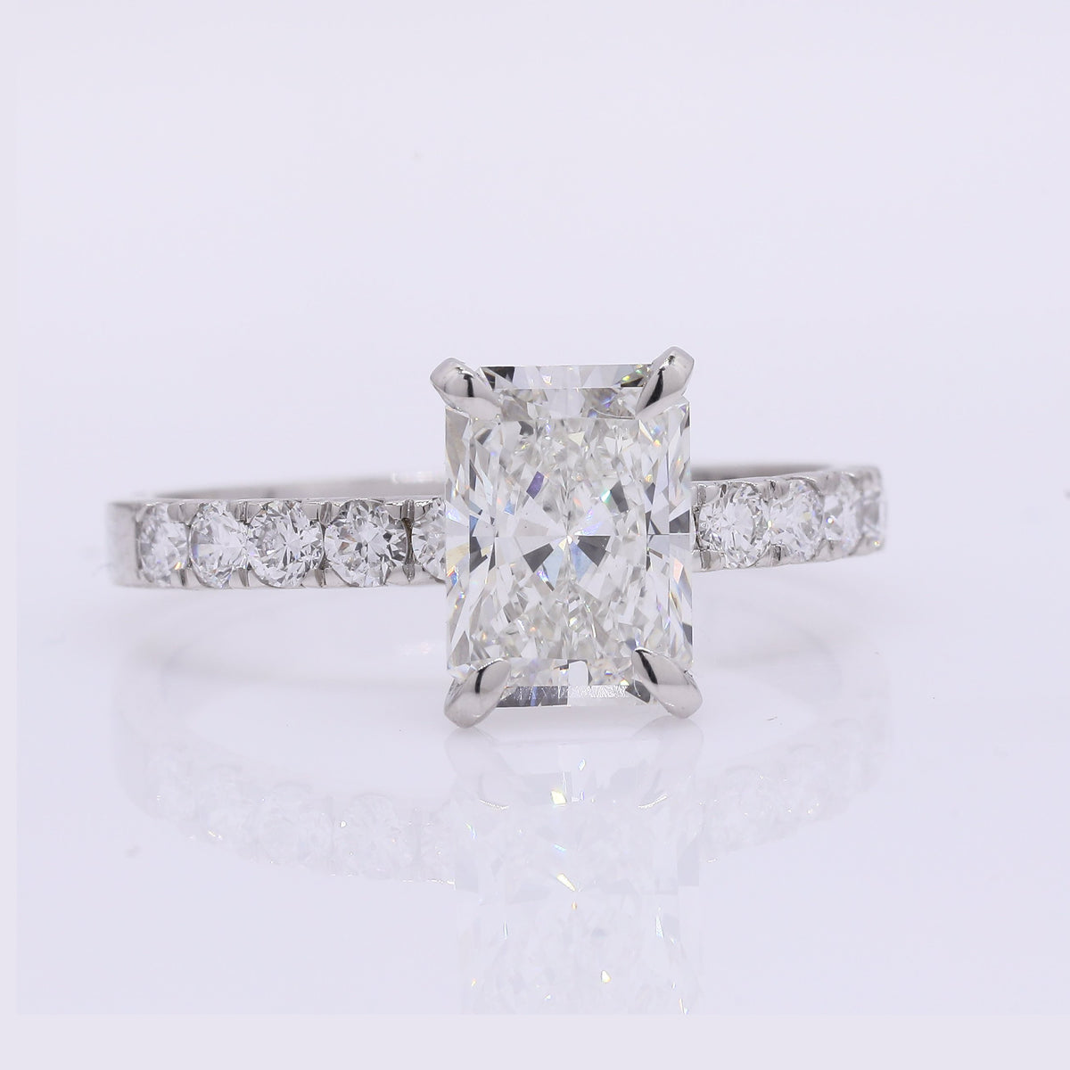 2.20 Carats Lab Grown Diamond 950 Platinum Ring