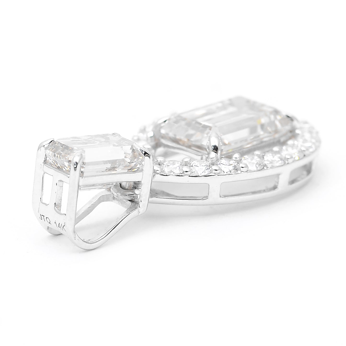 3.52 Carats Lab Grown Diamond 14K Gold Pendant