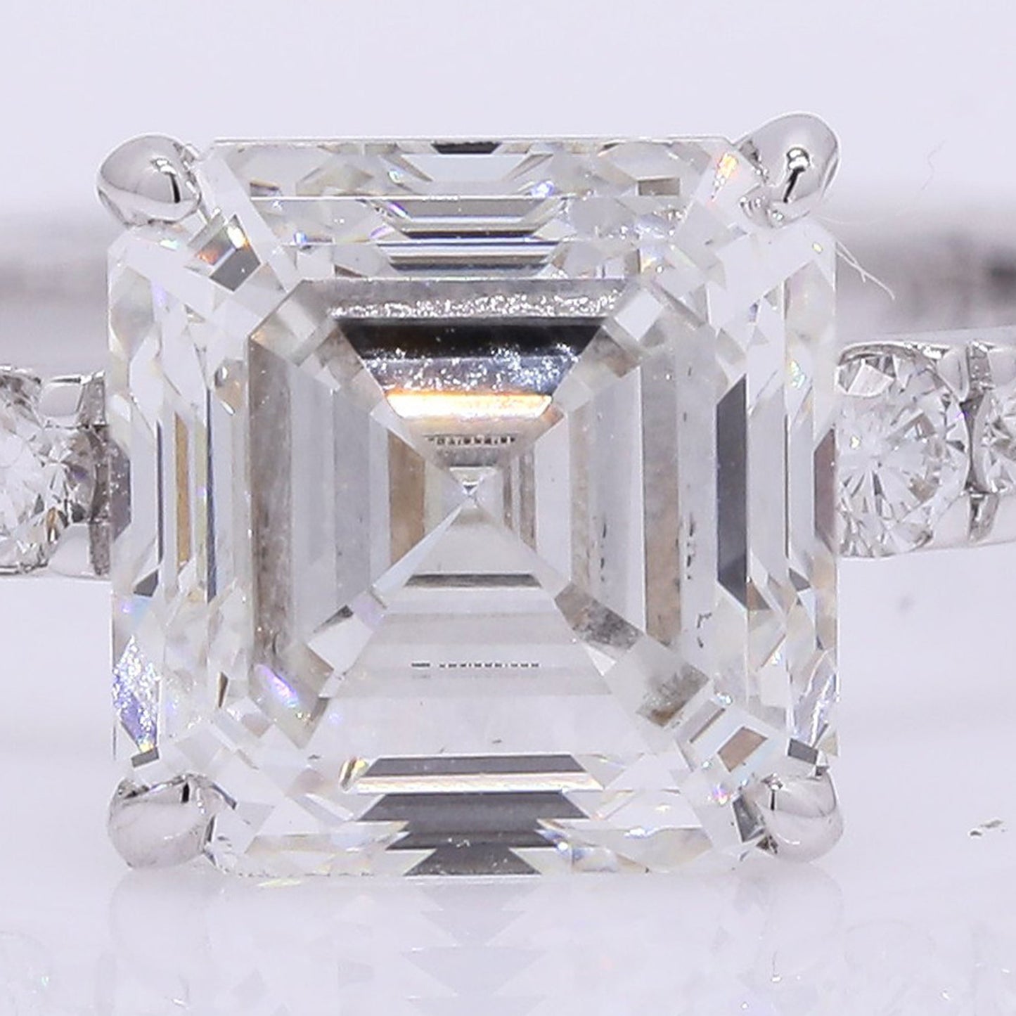 2.40 Carats Lab Grown Diamond 14K Gold Ring