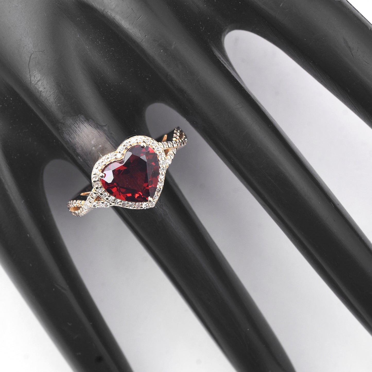 2.30 Ct Heart Mixed Cut Natural Garnet 14K Gold Ring
