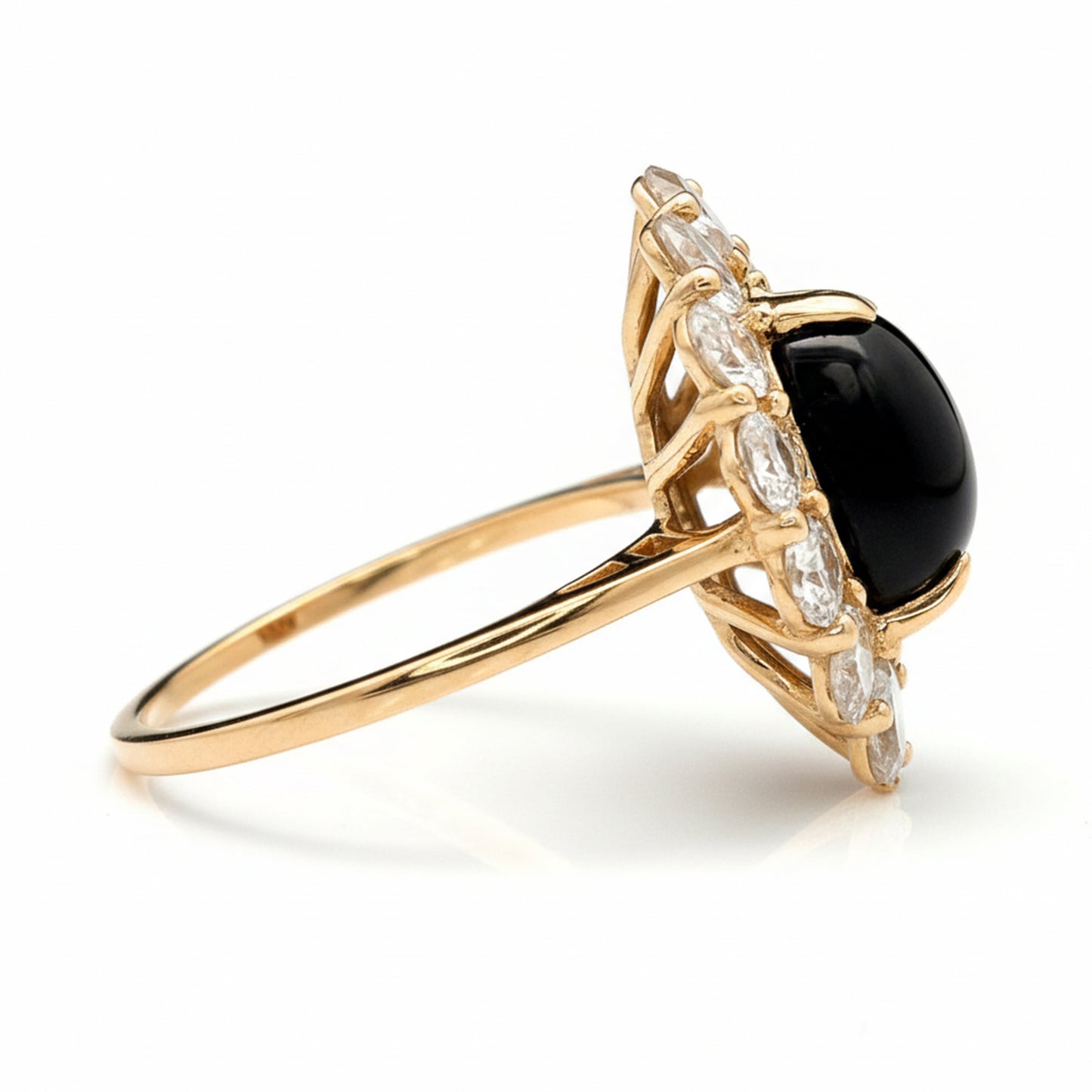7.91 Ct Oval Sapphire 9K Gold Ring