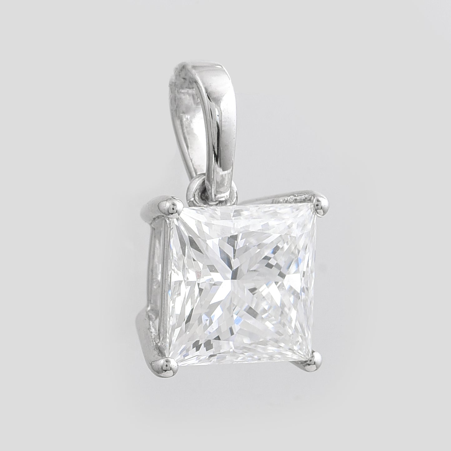 2.05 Carats Lab Grown Diamond 14K Gold Pendant