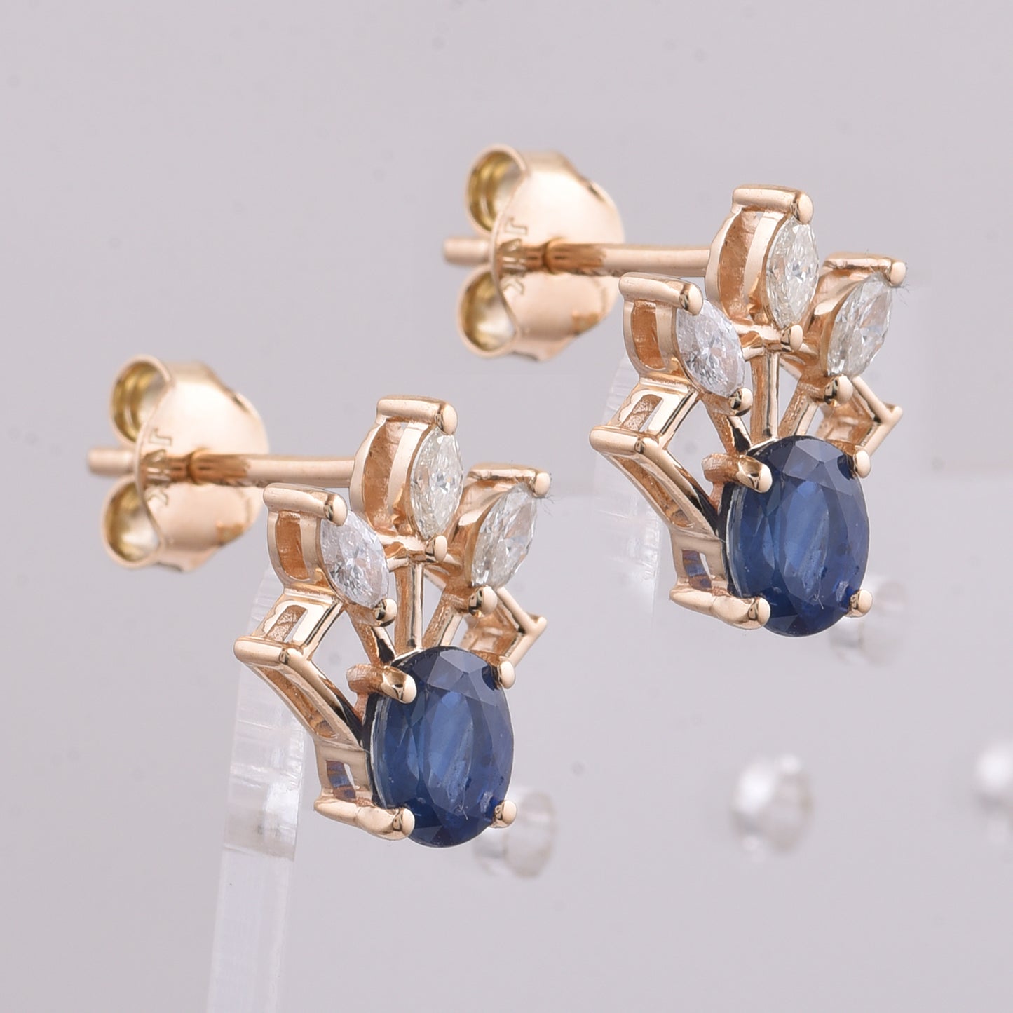 1.33 Ct Oval Natural Sapphire 14K Gold Earrings
