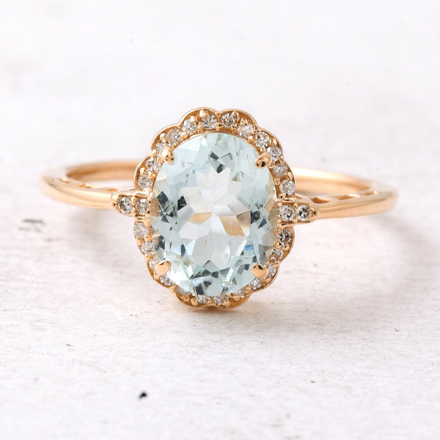 1.89 Ct Oval Mixed Cut Natural Aquamarine 14K Gold Ring